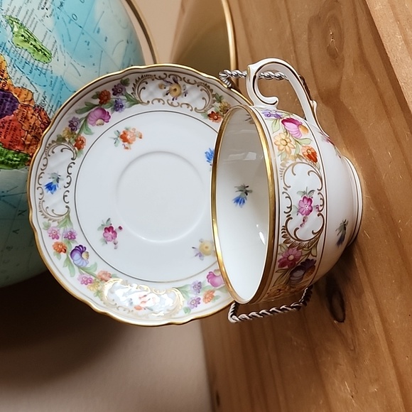 Vintage Empress Dresden Flower teacup and saucer by Schumann Bavaria - Picture 7 of 16